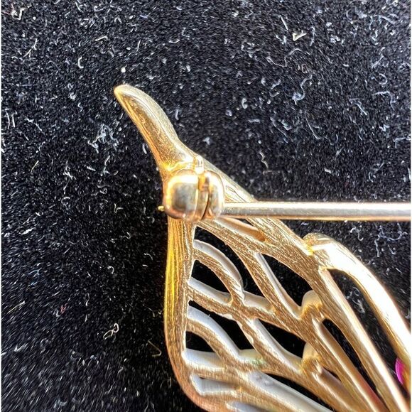Crown Trifari Vintage Metal Butterfly Brooch With Red Gem White Gold Trim - Picture 5 of 7